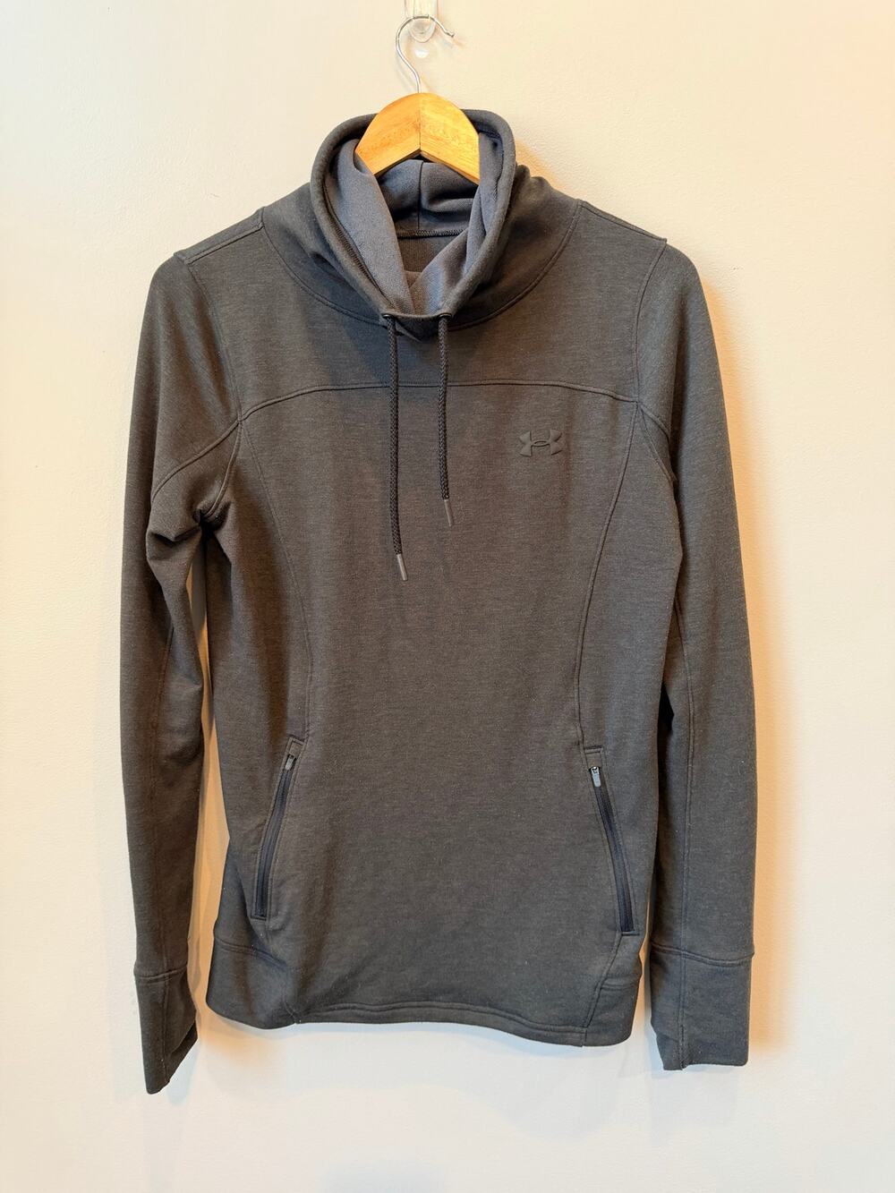 Under Armour Women's Cowl Neck Pullover Sweatshirt Gray Small Distressed Pilling